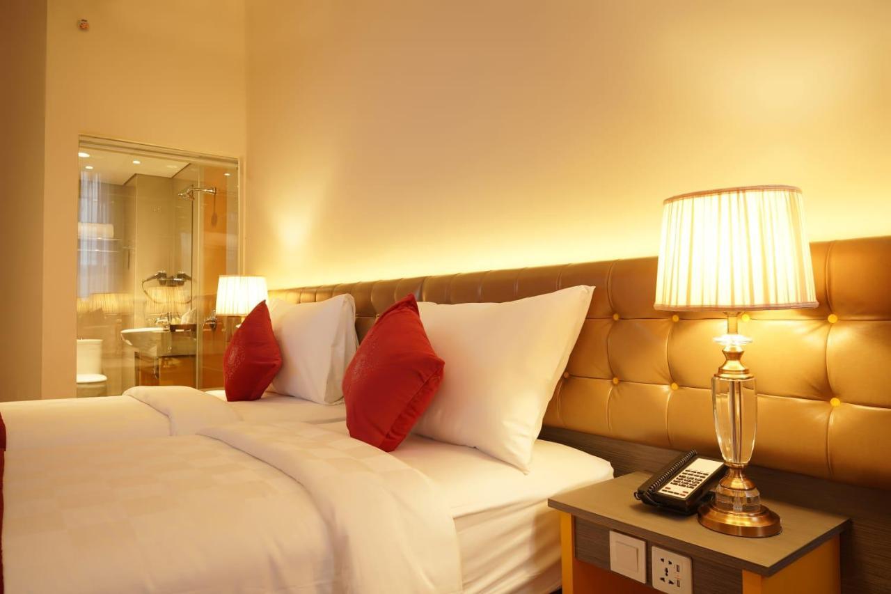 Hotel Ramada By Wyndham Yogyakarta Sleman  Exterior foto